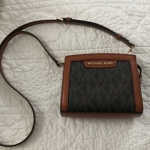 Michael Kors Crossbody Bag